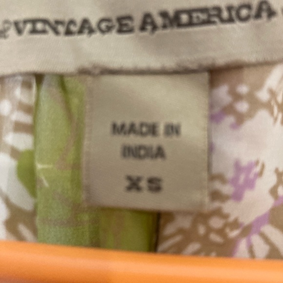 Vintage America Jeans Blouse Beige&Pastel Flowers Size XS NWT - Picture 8 of 10
